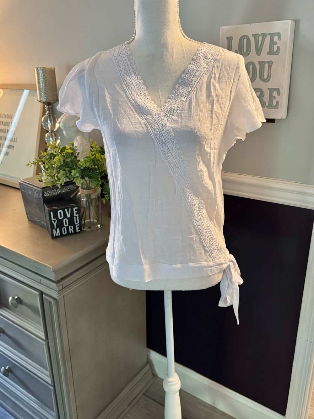 Counterparts White Lace Side Tie Blouse Medium